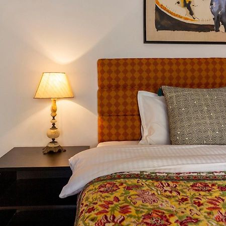Neelam Bed & Breakfast Calcuta Exterior foto